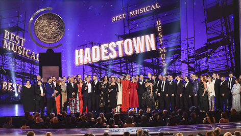 „Hadestown“ 73-uosiuose „Tony“ apdovanojimuose buvo nominuotas 14 kategorijų ir aštuoniose iš jų – tarp jų geriausio miuziklo – nugalėjo.