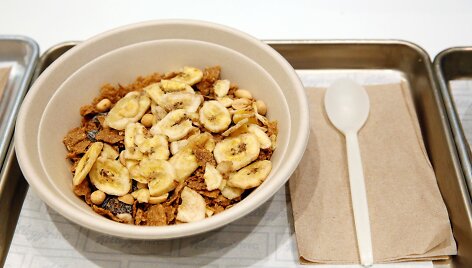 &bdquo;Kellogg&ldquo; atidarė pirmąją sausų pusryčių kavinę Niujorke
