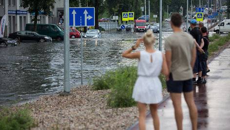 Patvinusi Verkių gatvė Vilniuje