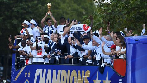 Paryžius nusilenkė Prancūzijos futbolininkams.