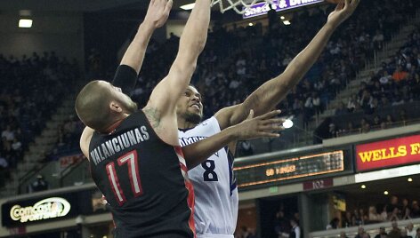 Jonas Valančiūnas ir Rudy Gay