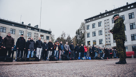 Į Kunigaikščio Vaidoto mechanizuotąjį pėstininkų batalioną Rukloje atvyko 451 šauktinis