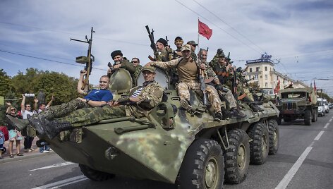 Prorusi&scaron;kų teroristų paradas Luhanske