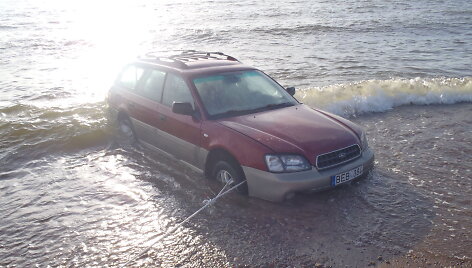 &bdquo;Subaru&ldquo; prie Baltijos jūros