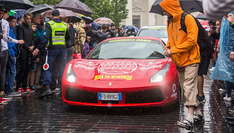 &bdquo;Gumball 3000&rdquo; sustojimas Vilniuje 