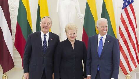 Andris Bėrzinis, Dalia Grybauskaitė ir Joe Bidenas 