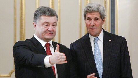 JAV sekretorius Johnas Kerry ir Ukrainos prezidentas Petro Poro&scaron;enka