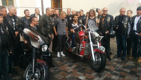 Grupės &bdquo;Apocalyptica&ldquo; susitikimas su gerbėjais Vilniuje