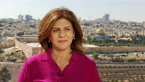 JT: „Al Jazeera“ žurnalistė Sh.Abu Akleh žuvo nuo Izraelio pajėgų paleistos kulkos