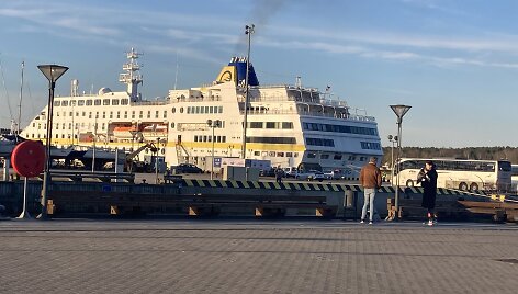 Klaipėdą penktadienio rytą aplankė pirmasis &scaron;io sezono kruizinis laivas &bdquo;Hamburg&ldquo;, atplukdęs 380 keliautojų.
