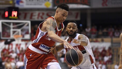 Frankas Ntilikina ir Johnas Robersonas