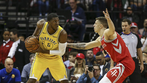&bdquo;Houston Rockets&ldquo; krep&scaron;ininkai namie įveikė &bdquo;Warriors&ldquo;.