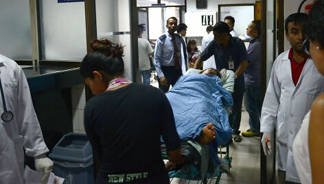 Nepalo stiprios liūtys sukėlė didžiulę žemės nuo&scaron;liaužą.