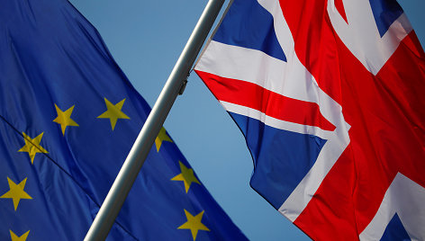 Europos Sąjungos ir Jungtinės Karalystės vėliavos