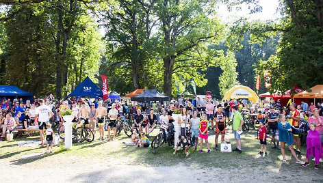 MTB dviračių lenktynės Žagarės vyšnių festivalyje