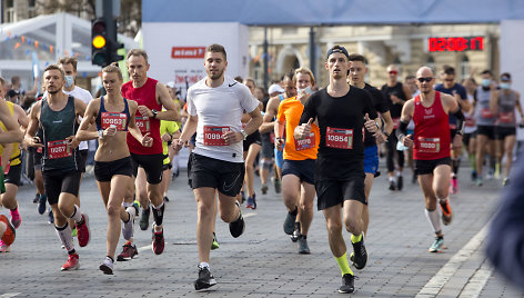 Vilniaus maratone – amžius nesvarbu: bėgime dalyvauja ir senjorai, ir mažyliai
