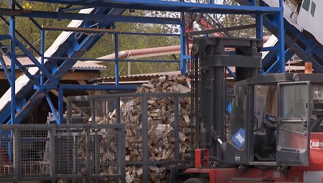 &bdquo;Vli Timber&ldquo; malkos kraunamos į konteinerius