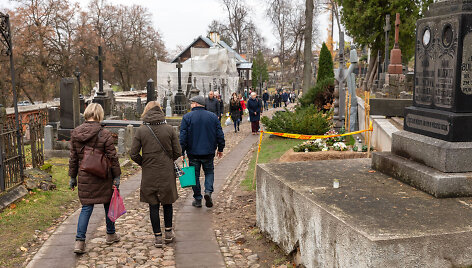 Rasų kapinės Visų &Scaron;ventųjų dieną