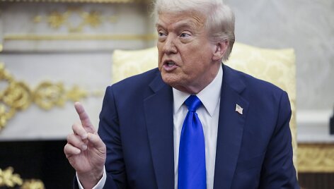 Donaldas Trumpas /  / Shawn Thew/POOL via CNP/INSTARim