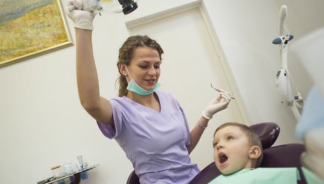 Šeštadienį daugiavaikių šeimų vaikai lankėsi odontologijos klinikoje.