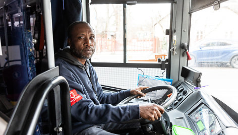 Isaac Mills - autobuso Vilniuje vairuotojas iš Ganos 