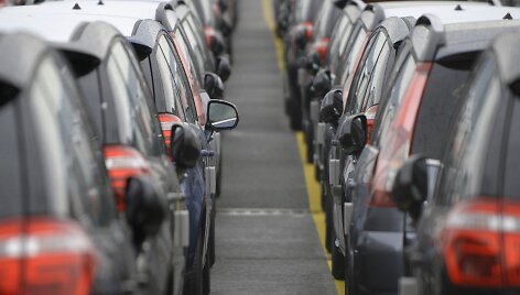 Neparduoti automobiliai