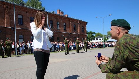 Juozo Vitkaus inžinerijos batalione &ndash; sužadėtuvės