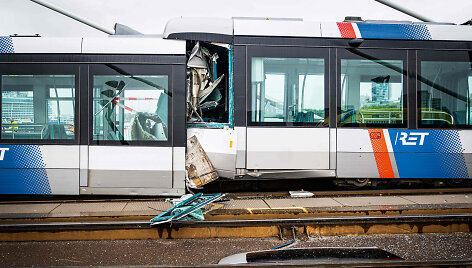 Roterdame susidūrę tramvajai / MITCHELL DE KWANT / AFP