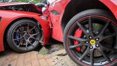 BMW M4 trenkėsi į Ugniaus Kiguolio &bdquo;Ferrari&ldquo;