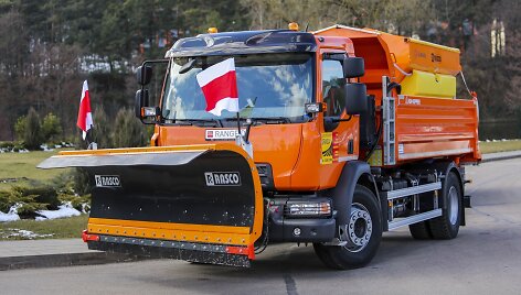 &bdquo;Grinda&ldquo; nusipirko 10 naujų &bdquo;Renault&ldquo; sunkvežimių  skirtų keliams valyti