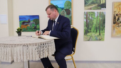 S.Skvernelis Ir V.Makūnas Domeikavos gimnazijoje
