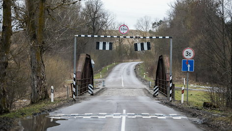 Tiltas per Vokės upę