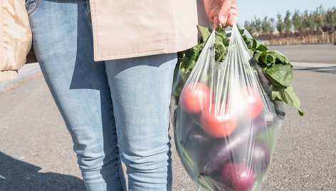 Daržovės plastiko maišelyje