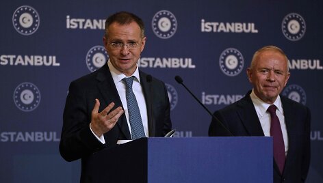 Vladimiras Medinskis / Emrah Gurel / AP