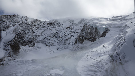 Šveicarijos pietuose atskilo dalis Šveicarijos Alpių ledyno „Trift“