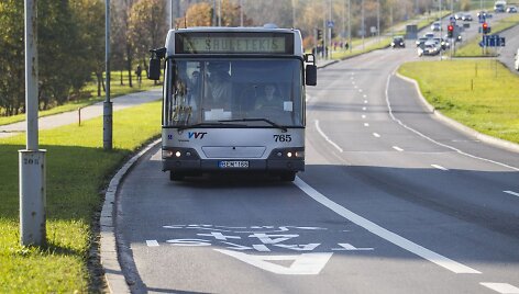 Vilniaus gatvėse padaugėjo vie&scaron;ajam transportui skirtų eismo juostų.