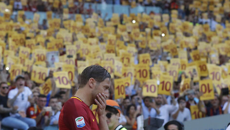 &bdquo;Roma&ldquo; atsisveikino su karjerą baigusiu F.Totti
