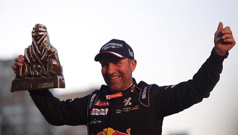 &bdquo;Peugeot&ldquo; komandos triumfas ant Dakaro fini&scaron;o podiumo