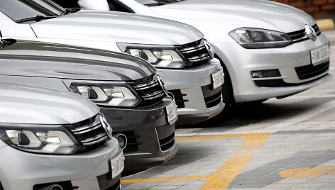 &bdquo;Volkswagen&ldquo; rengiasi mažinti prekybos salonų skaičių Europoje.