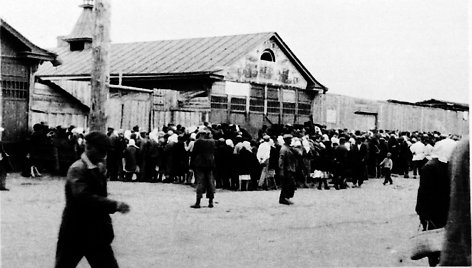 Eilė prie duonos Charkove, 1932 m.