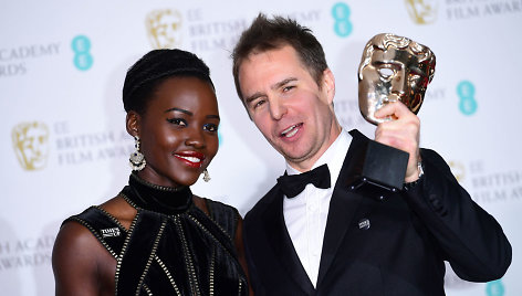 Lupita Nyong'o ir Samas Rockwellas