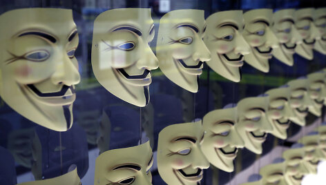 Guy'aus Fawkeso kaukė &ndash; dažnas programi&scaron;ių, slepiančių savo tapatybę, simbolis