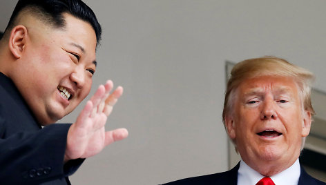 D.Trumpo ir Kim Jong Uno susitikimo emocingos akimirkos