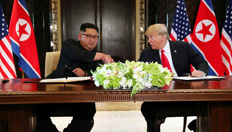 Kim Jong Unas ir Donaldas Trumpas