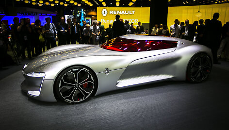 Įspūdingas &bdquo;Renault Trezor&ldquo; konceptas Paryžiaus automobilių parodoje