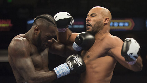 Deontay Wilderis kovoje dėl WBC diržo įveikė Geraldą Washingtoną