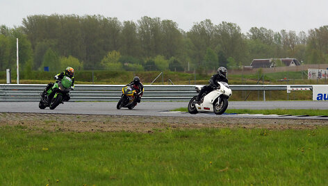 &bdquo;Vrooam Oil Trophy 2015&ldquo; Piarnu trasoje