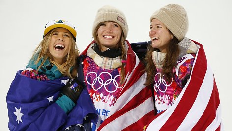 Iš kairės: Torah Bright, Kaitlyn Farrington ir Kelly Clark