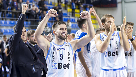 Edvinas &Scaron;e&scaron;kus, Jonavos &bdquo;CBet&ldquo;