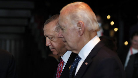 JAV prezidentas Joe Bidenas ir Turkijos lyderis Recepas Tayyipas Erdoganas